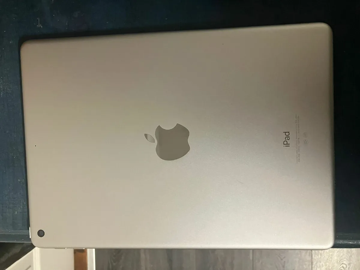 ipad 6th gen 32gb silver - Image 2