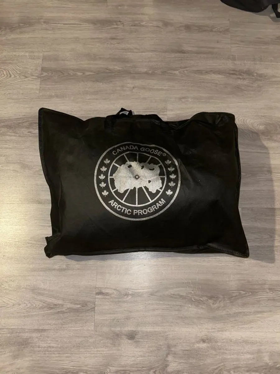 Canada goose mens jacket - Image 1