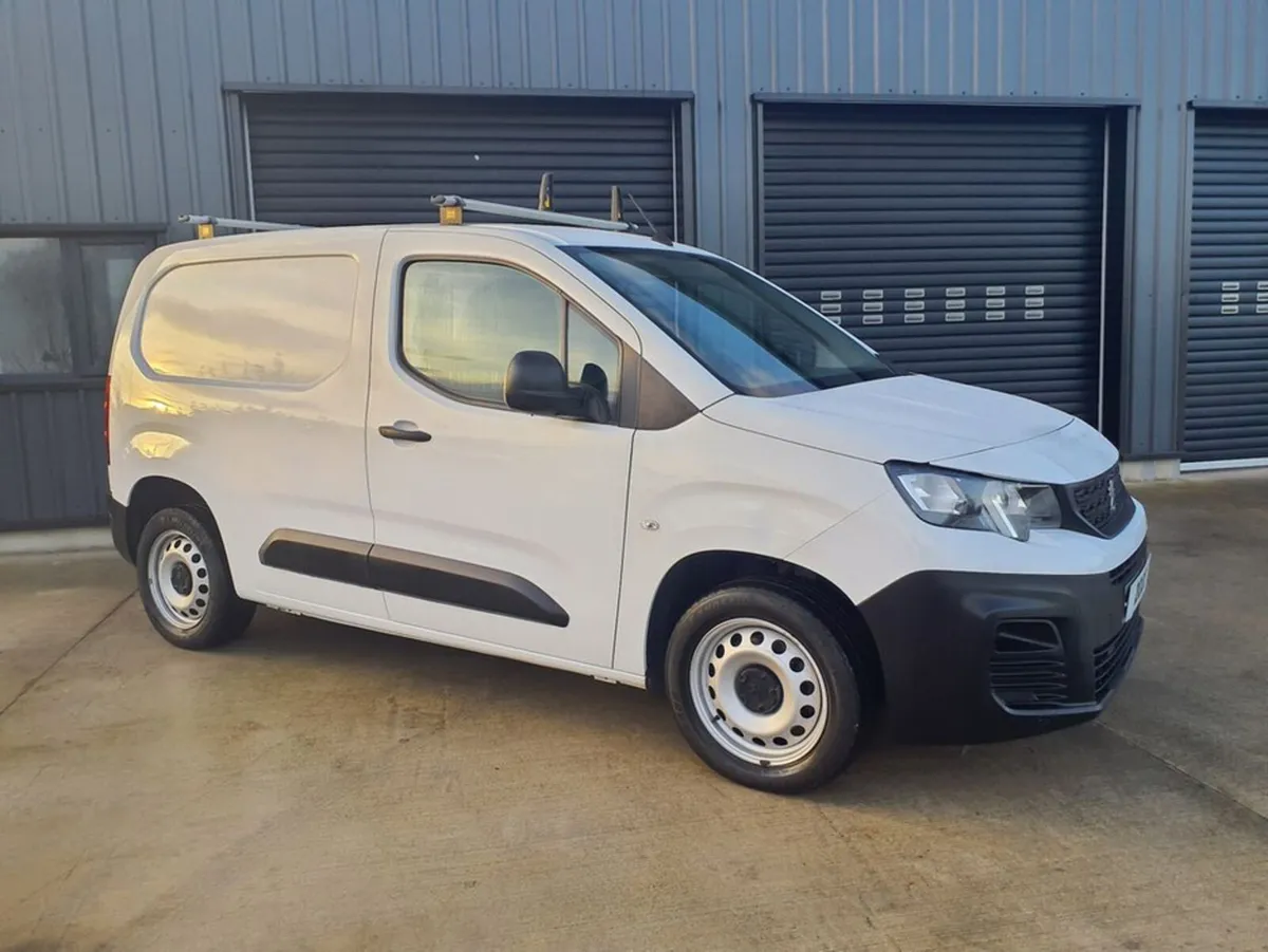 Peugeot Partner BLUEHDI PROFESSIONAL PREMIUM PLUS - Image 1