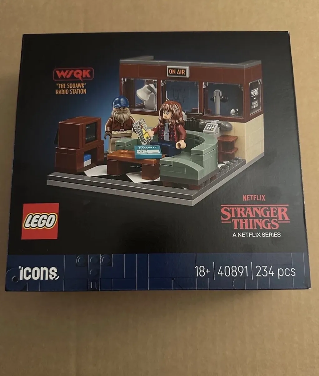Lego Stranger Things THE SQUAWK" RADIO STATION