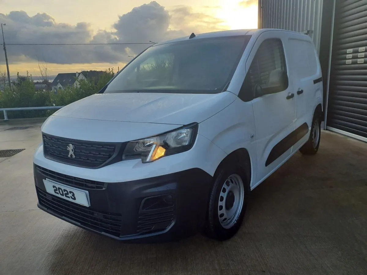 Peugeot Partner BLUEHDI PROFESSIONAL PREMIUM PLUS - Image 3