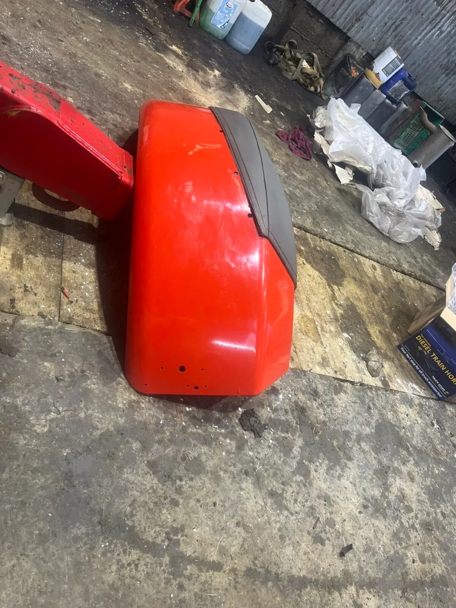 Zetor 11441 mud gaurd ,new Holland exhaust box - Image 3