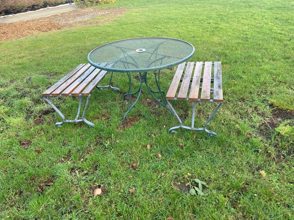 Garden furniture set €100
