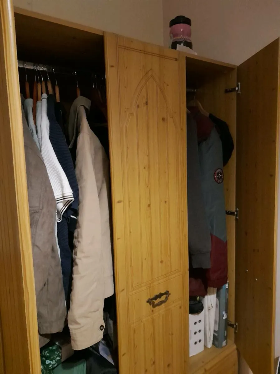 Wardrobe and drawers - Image 2