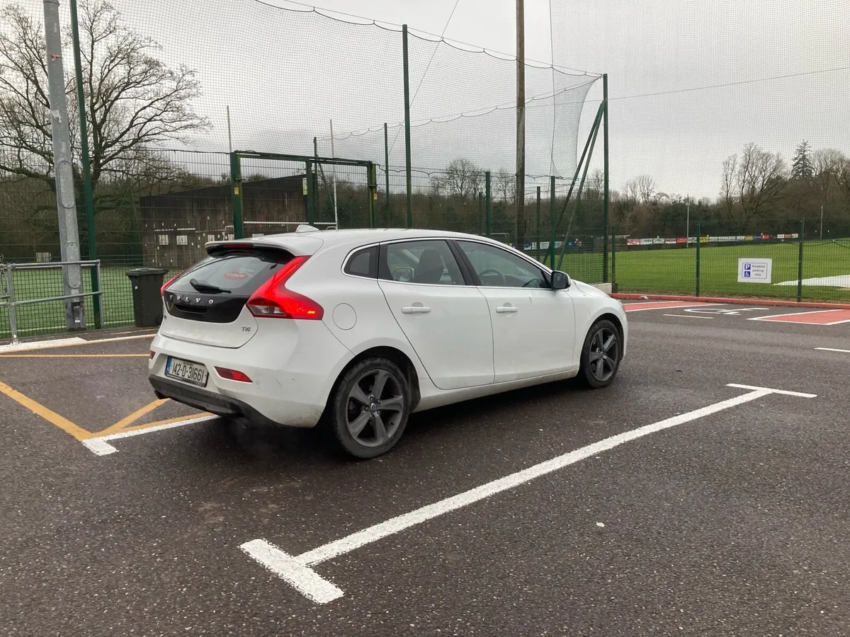 2014 Volvo V40 1.6 Petrol Automatic - Image 3