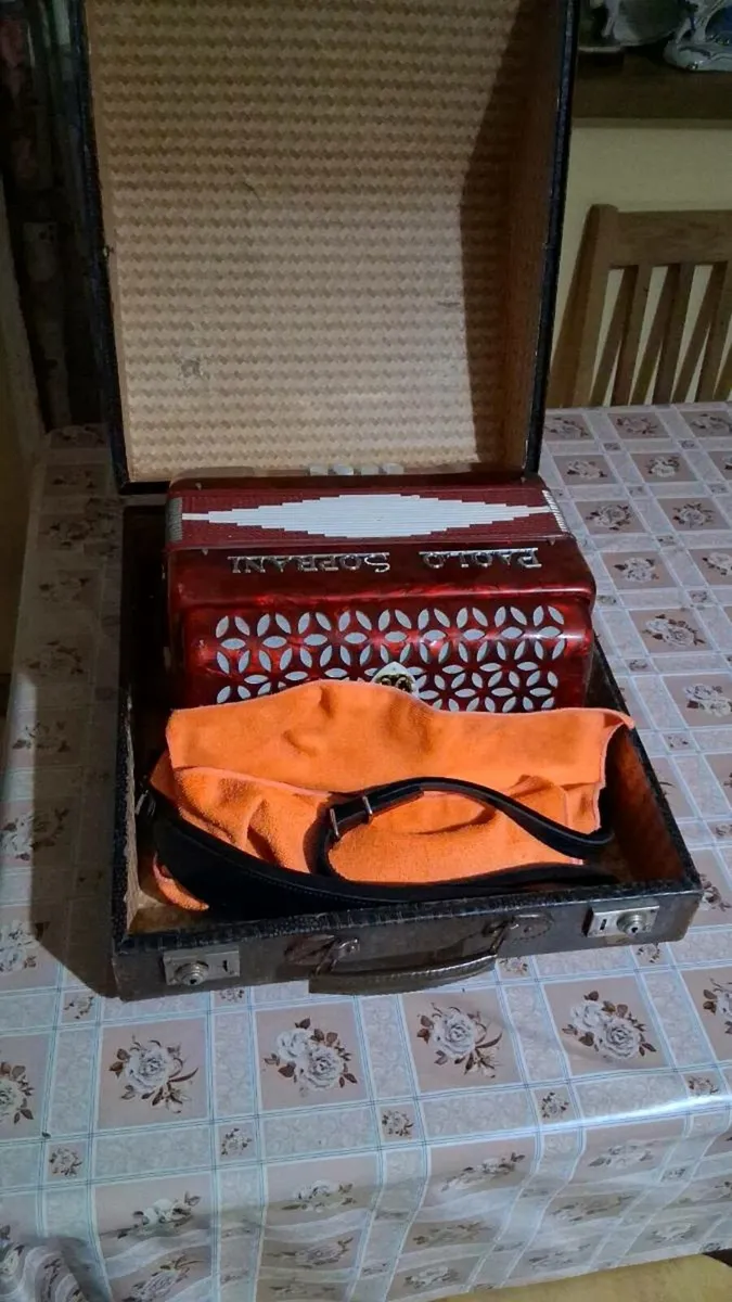 Paolo Soprani  button accordion B/C - Image 4