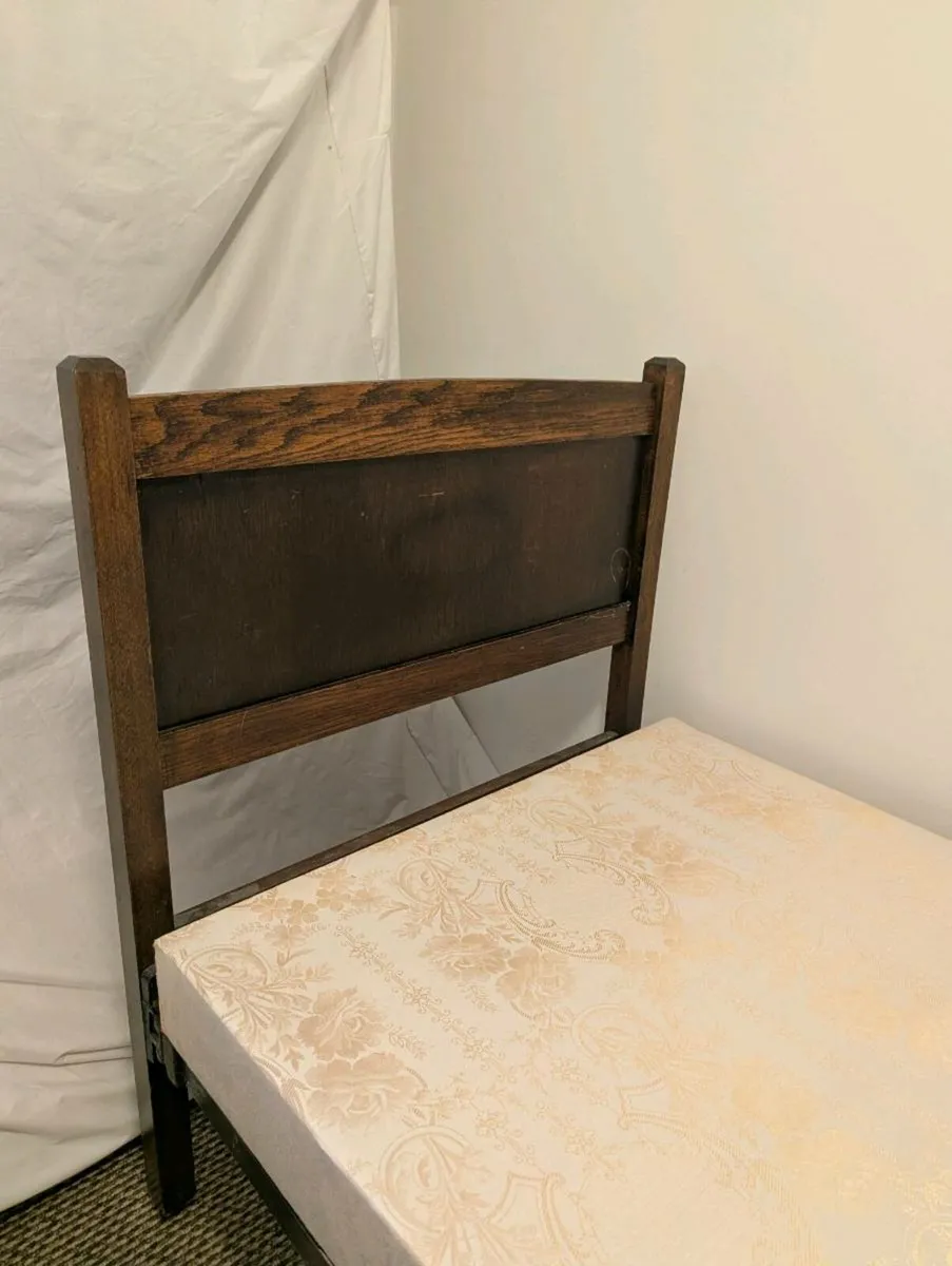 Vintage Oak Single Bed - Image 1