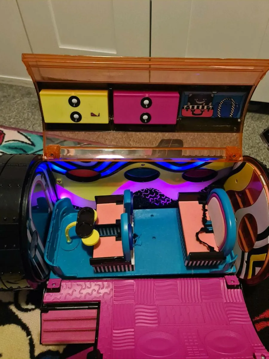 LOL Dolls Airplane MGA Surprise OMG 4in1 Airplane - Image 3