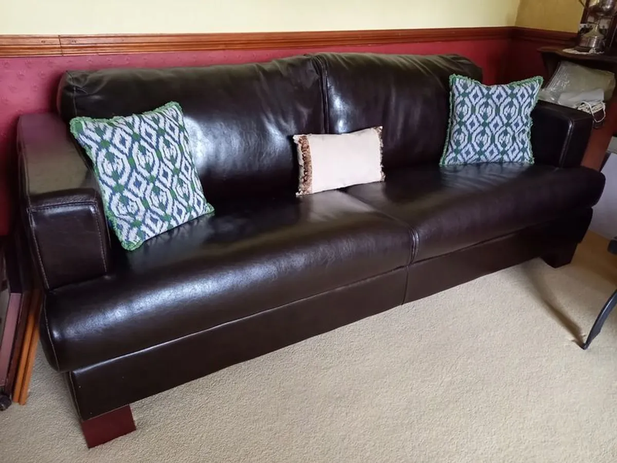 3 seater with matching single seater - Image 1