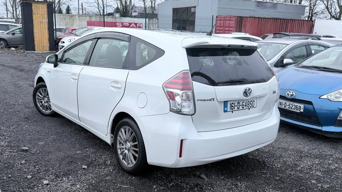 Toyota Prius Alpha 7 Seater 2016 AUTOMTIC HYBIRD - Image 4