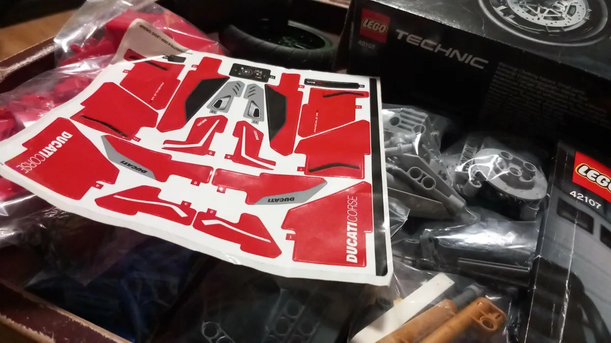 Lego technic 42107 ducati - Image 2