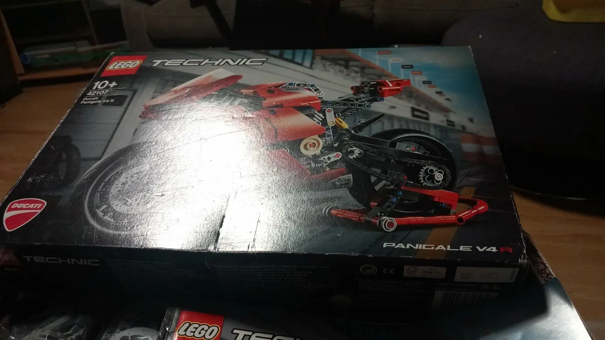 Lego technic 42107 ducati - Image 3