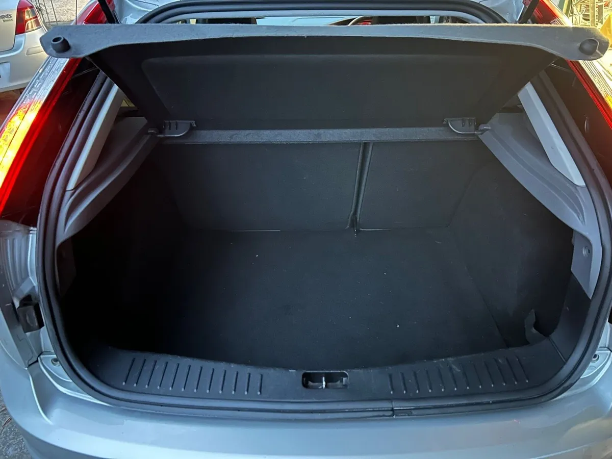 Ford Focus - Image 3