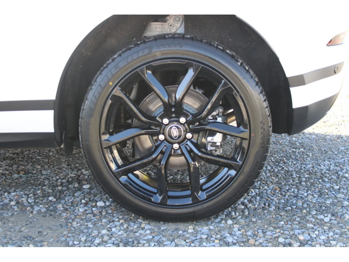 Land Rover Range Rover Evoque 1.5 P300E 4WD S Mode - Image 4