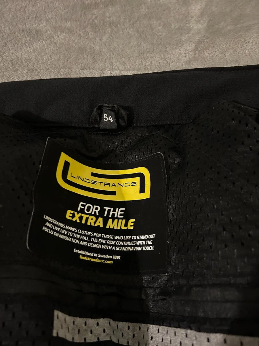 Motorcycle Jacket and Trousers - Image 4