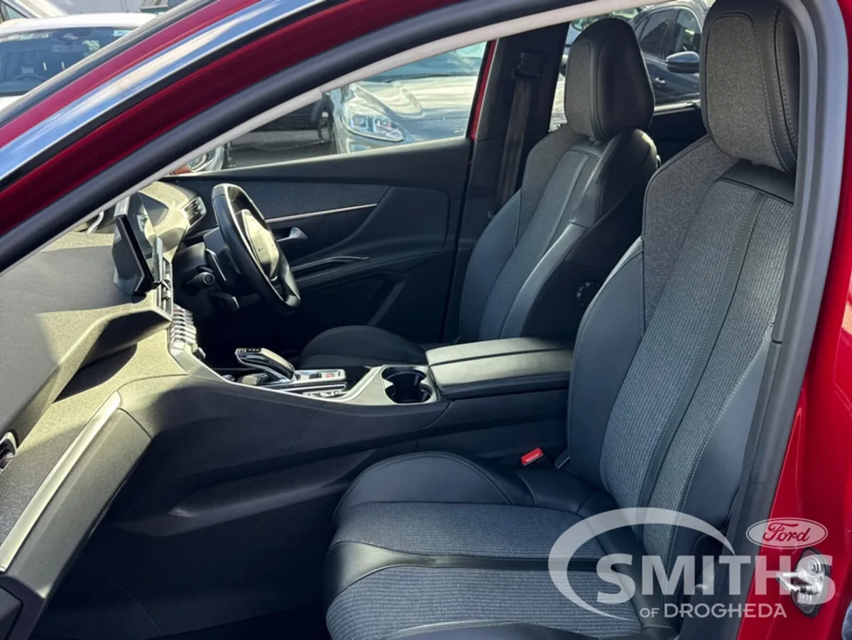Peugeot 5008 ALLURE 1.5D 130PS *AUTO* - Image 3