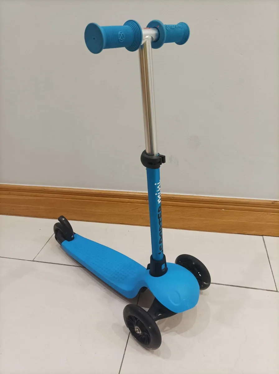 Scooter - Image 1