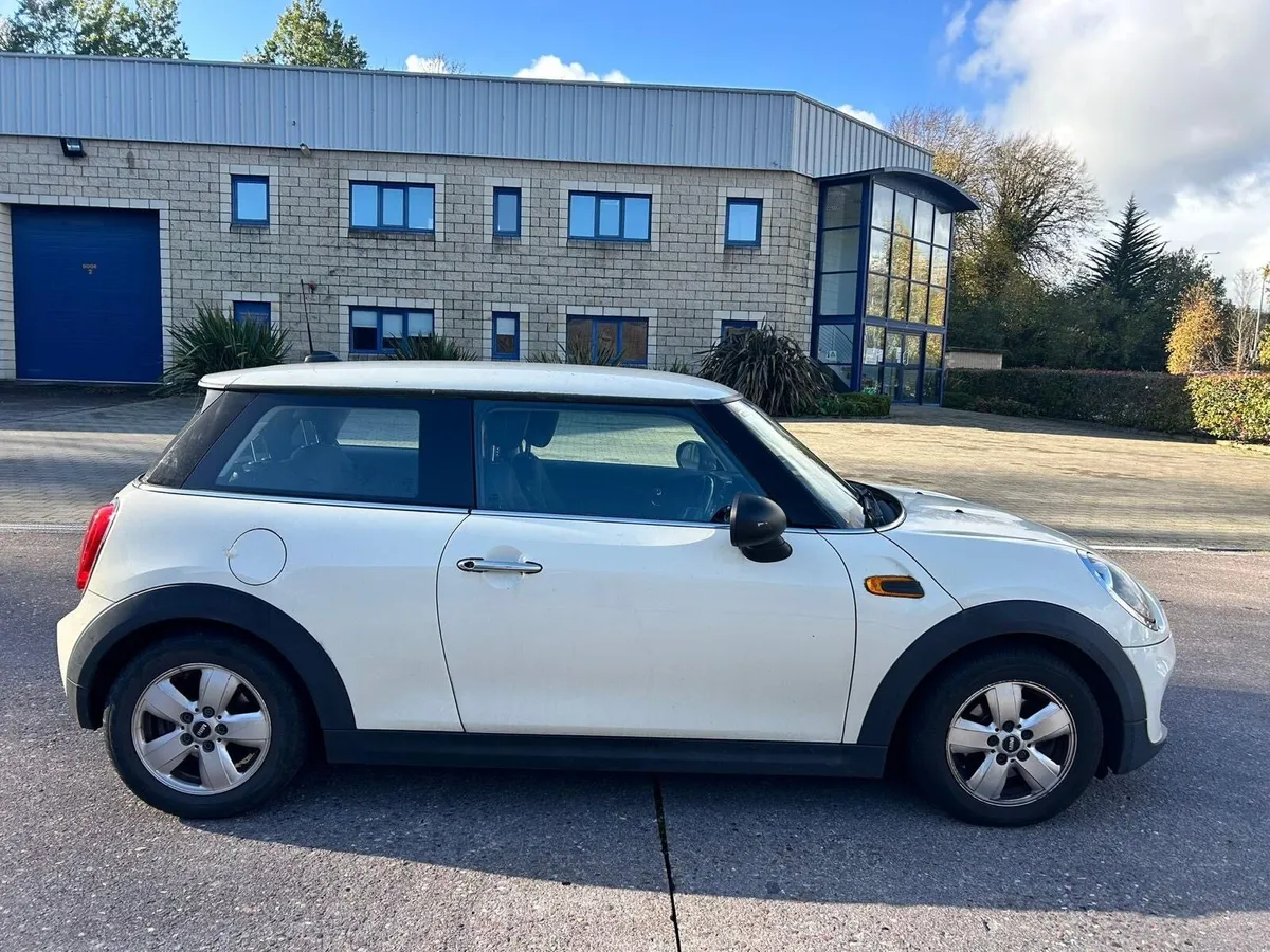 2014 Mini Cooper 1.2 Petrol 3 Door - Image 2