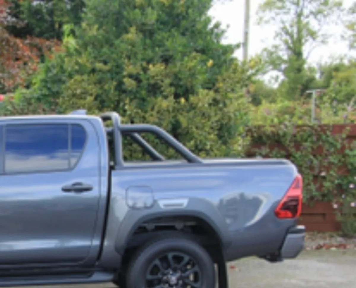 2023 Toyota hilux Roller door with a Rollbar - Image 1
