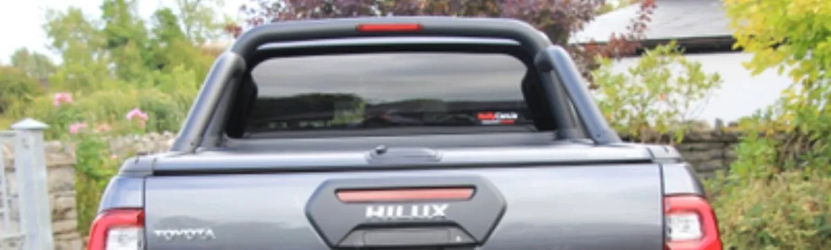 2023 Toyota hilux Roller door with a Rollbar - Image 3