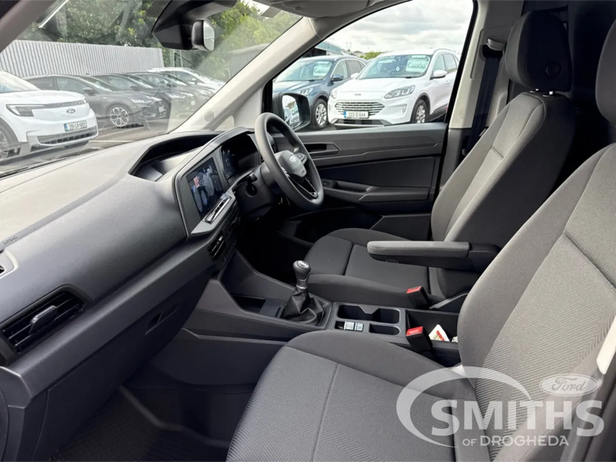 Ford Transit Connect TREND 2.0 102PS LWB **ORDER Y - Image 3