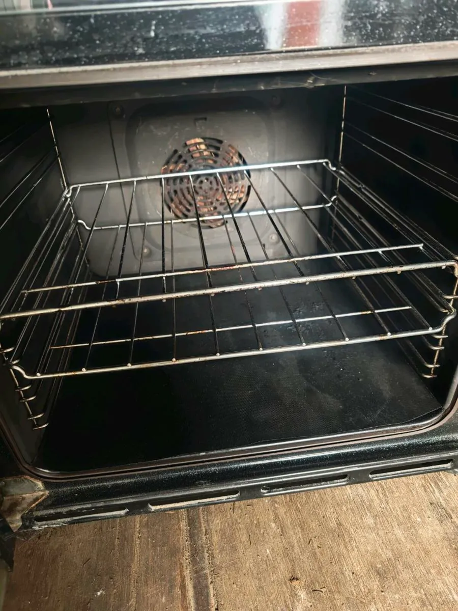 Electrolux free standing cooker - Image 3