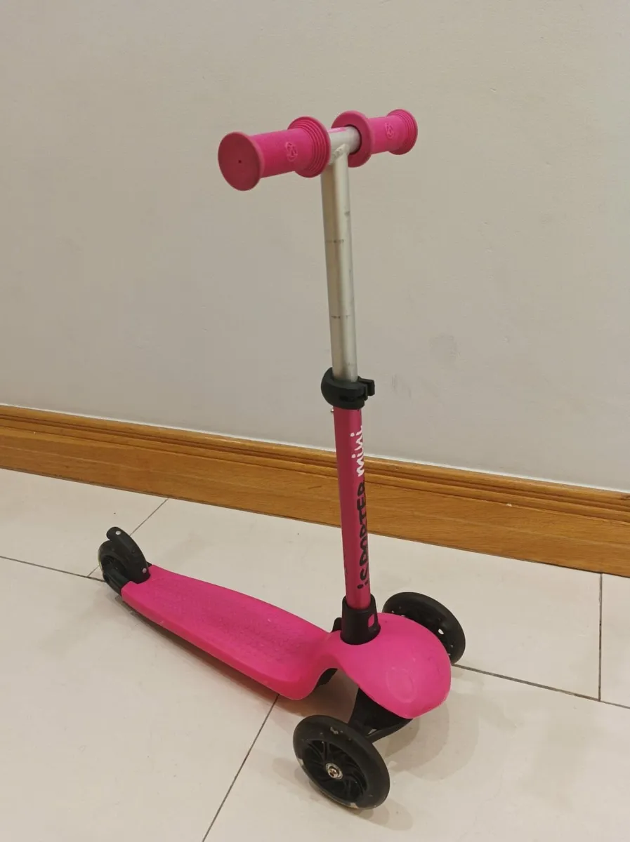 Scooter - Image 1