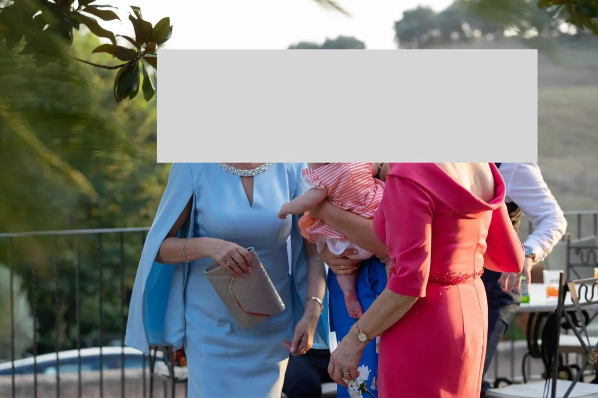 Phoenix V Mother of the Bride/Groom - Image 4