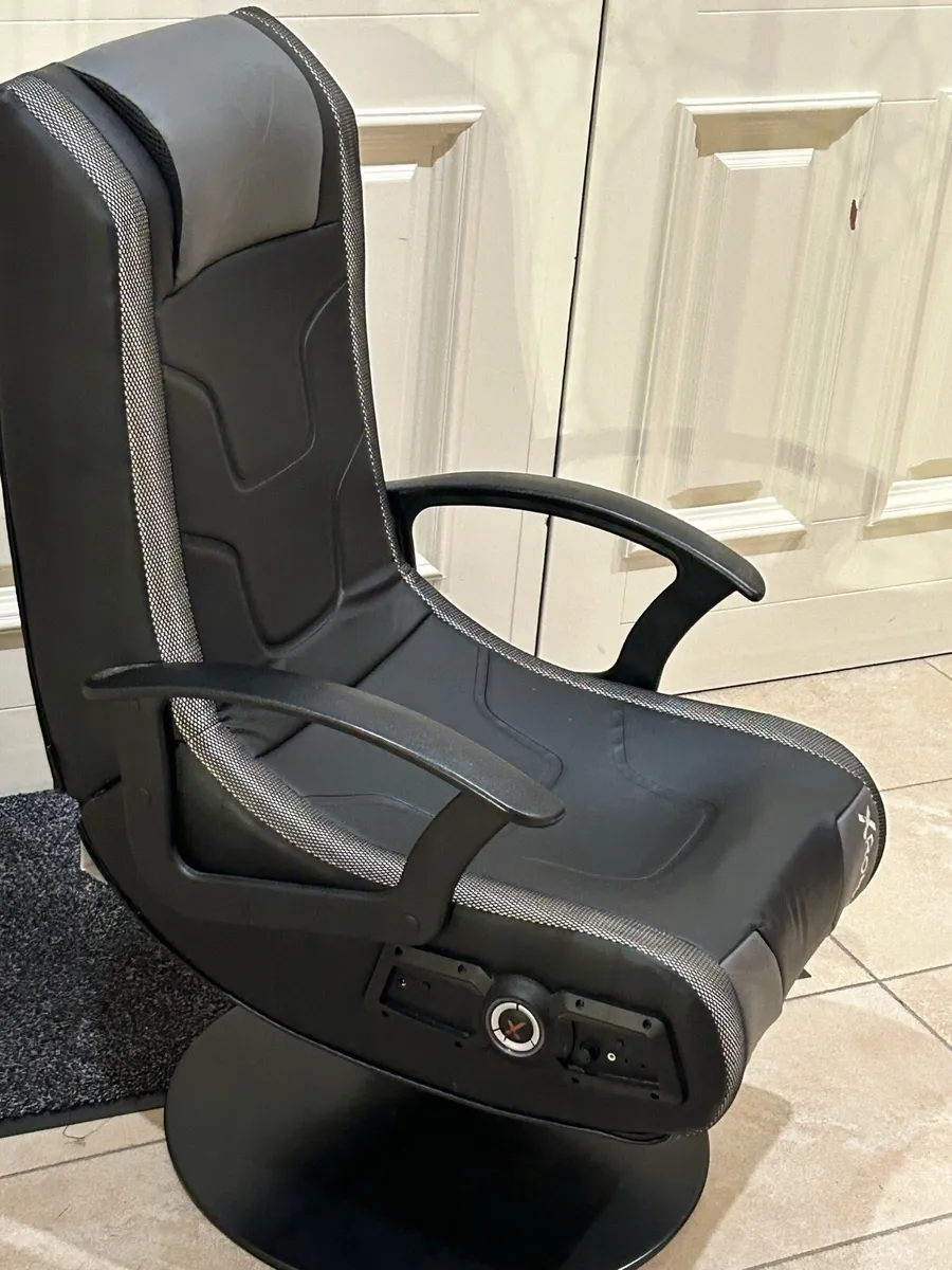 Gaming chair - Image 4