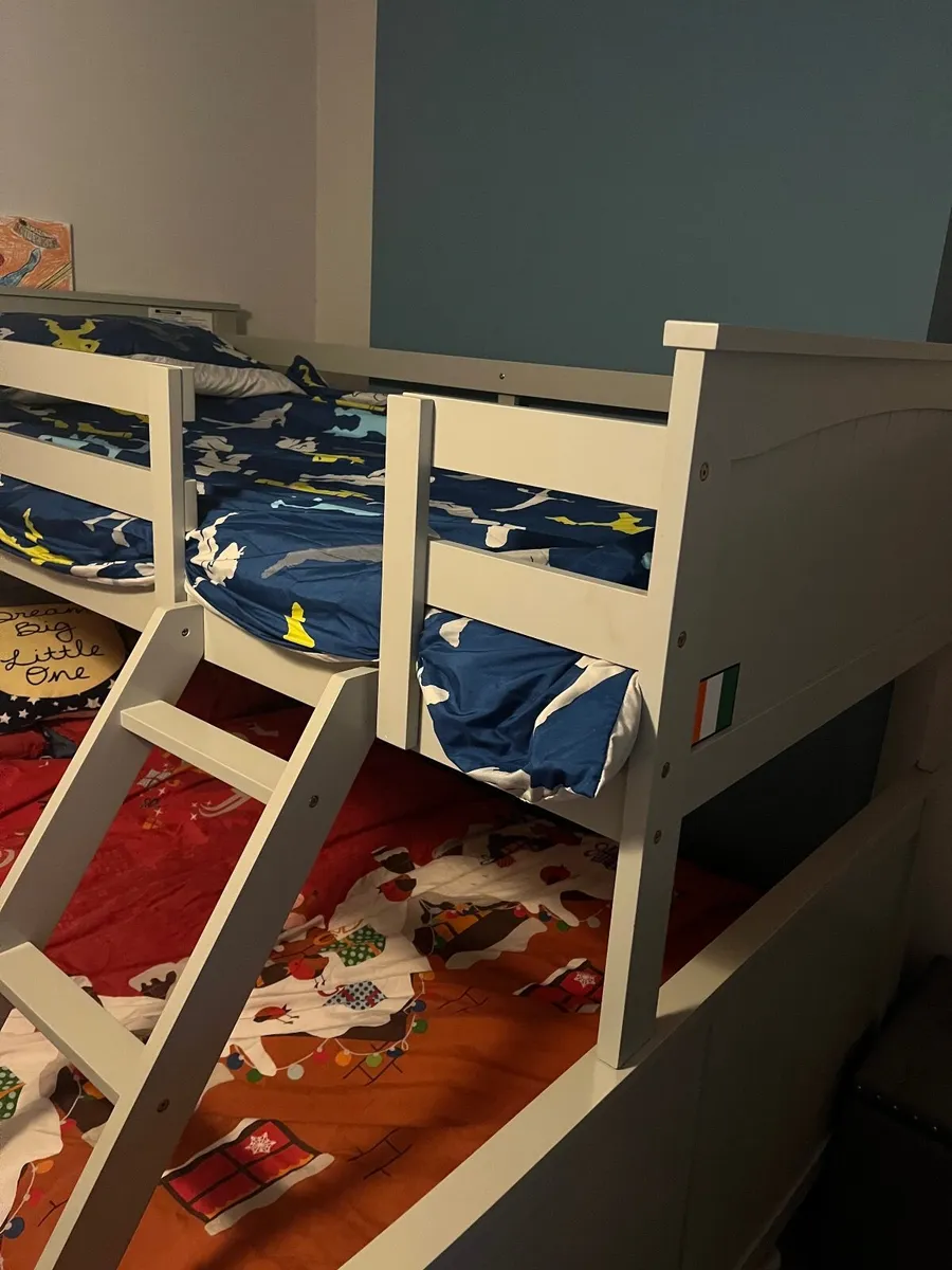 Bunk bed - Image 1