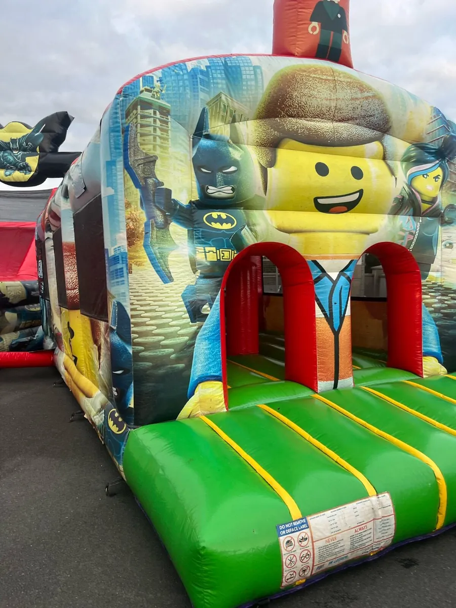 Obstacle course bouncy castle - Image 3