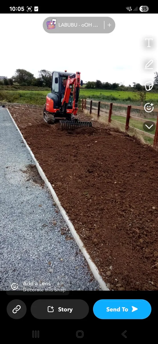 Mini diggers and drivers for hire . - Image 3