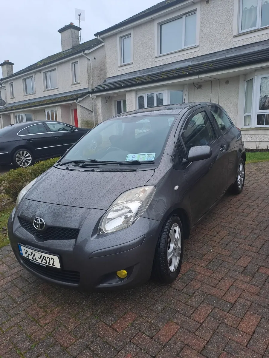 Toyota Yaris 2010 - Image 1