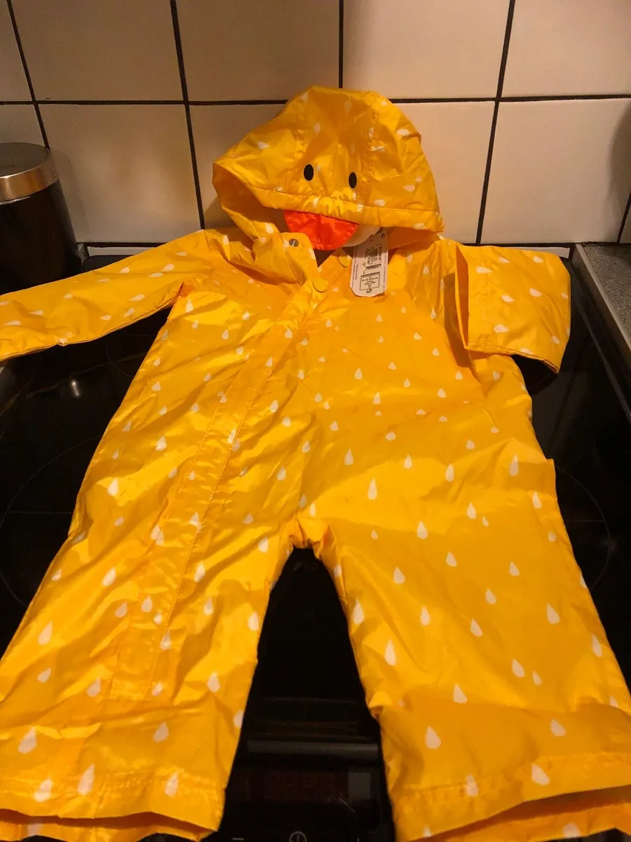 Girls BNWT all in one suit 9/12 mths €10 - Image 2