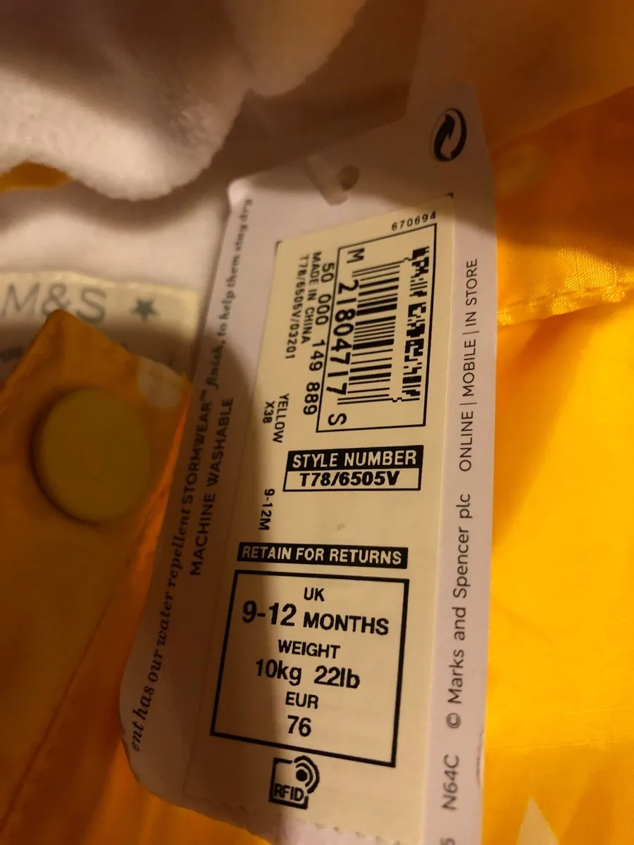 Girls BNWT all in one suit 9/12 mths €10 - Image 4