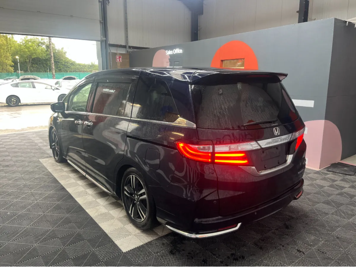 Honda Odyssey 2017 HONDA ODYSSEY 7 SEATER ABSOLUTE - Image 4