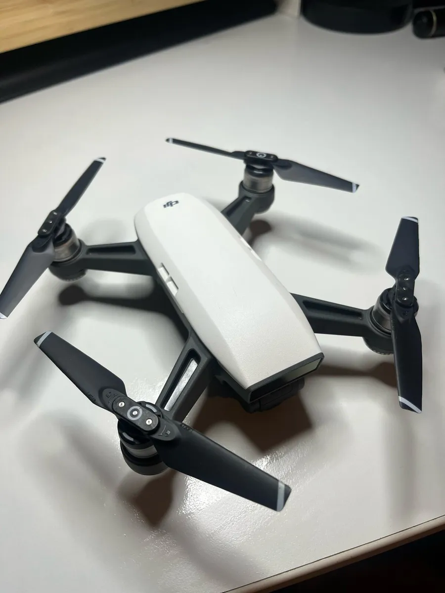 DJI Spark fly more combo - Image 4