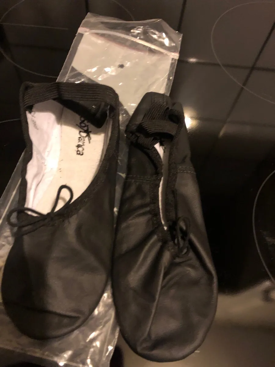 Girls new Irish dancing shoes size 3 1/2 €15 - Image 2