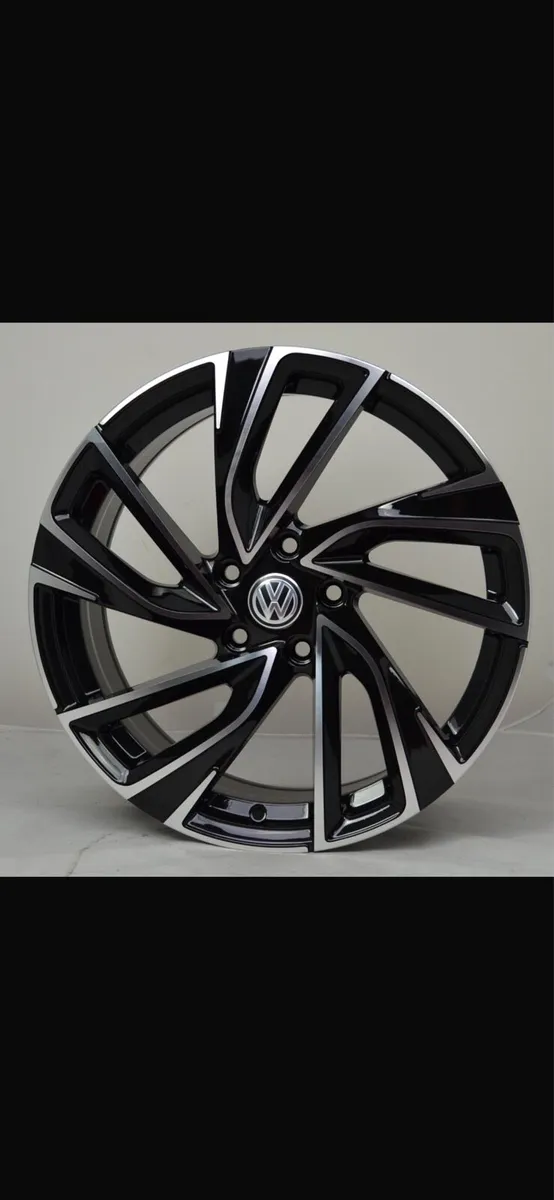 2012 Volkswagen polo - Image 4