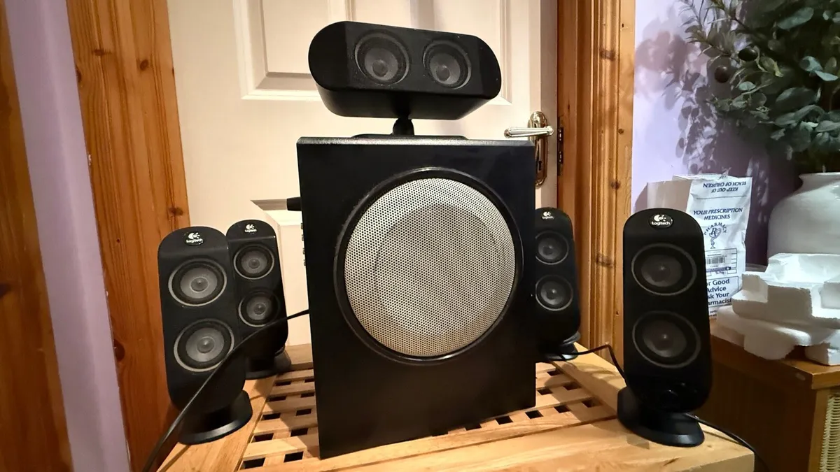 Logitech cinema speakers X530 - Image 1
