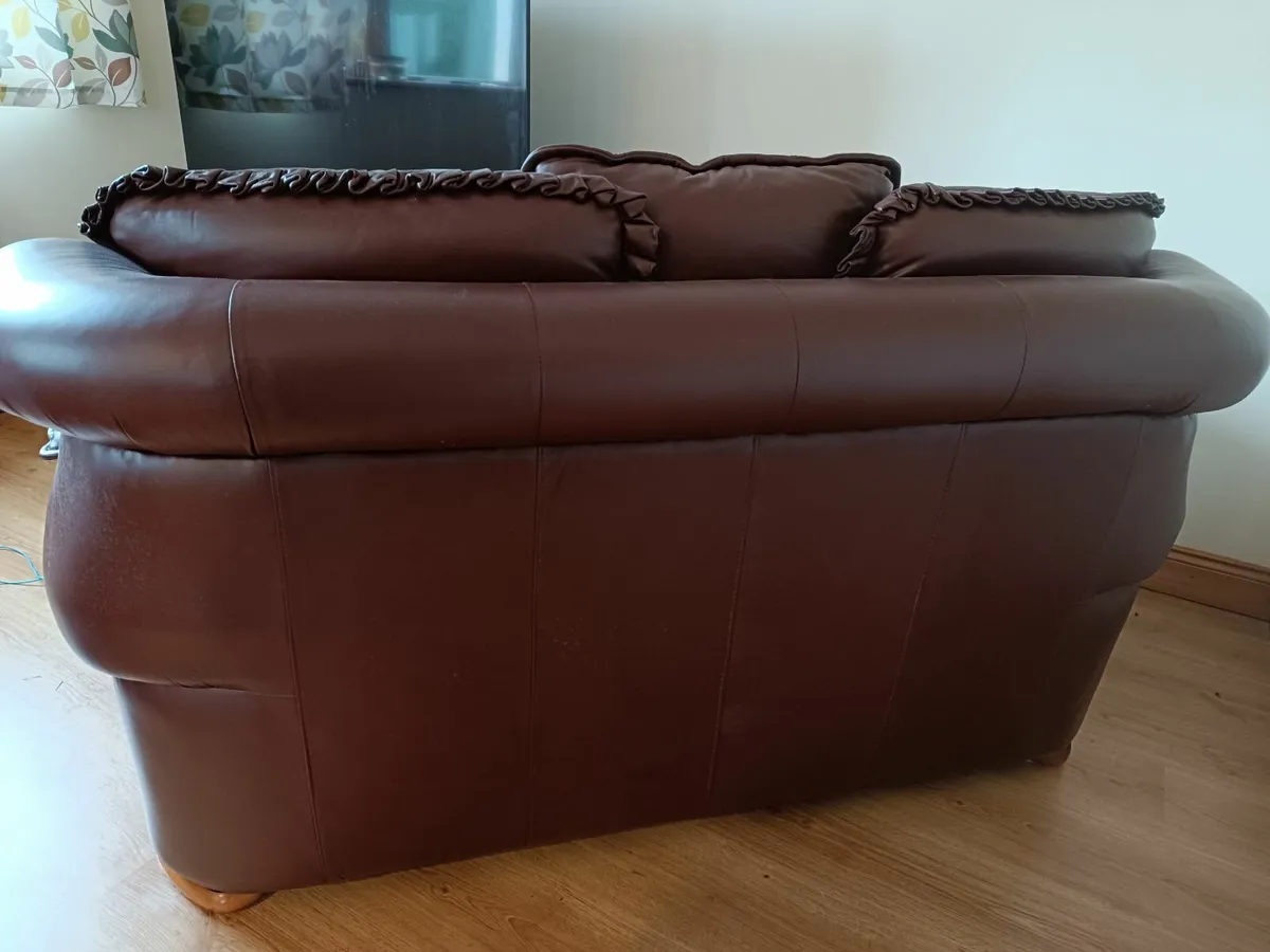 Vintage brown leather couch - Image 2
