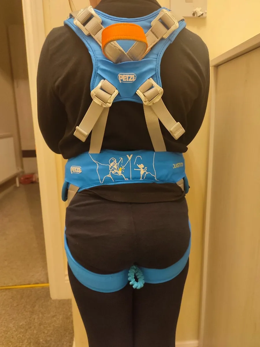 Kids climbing harness - Image 1