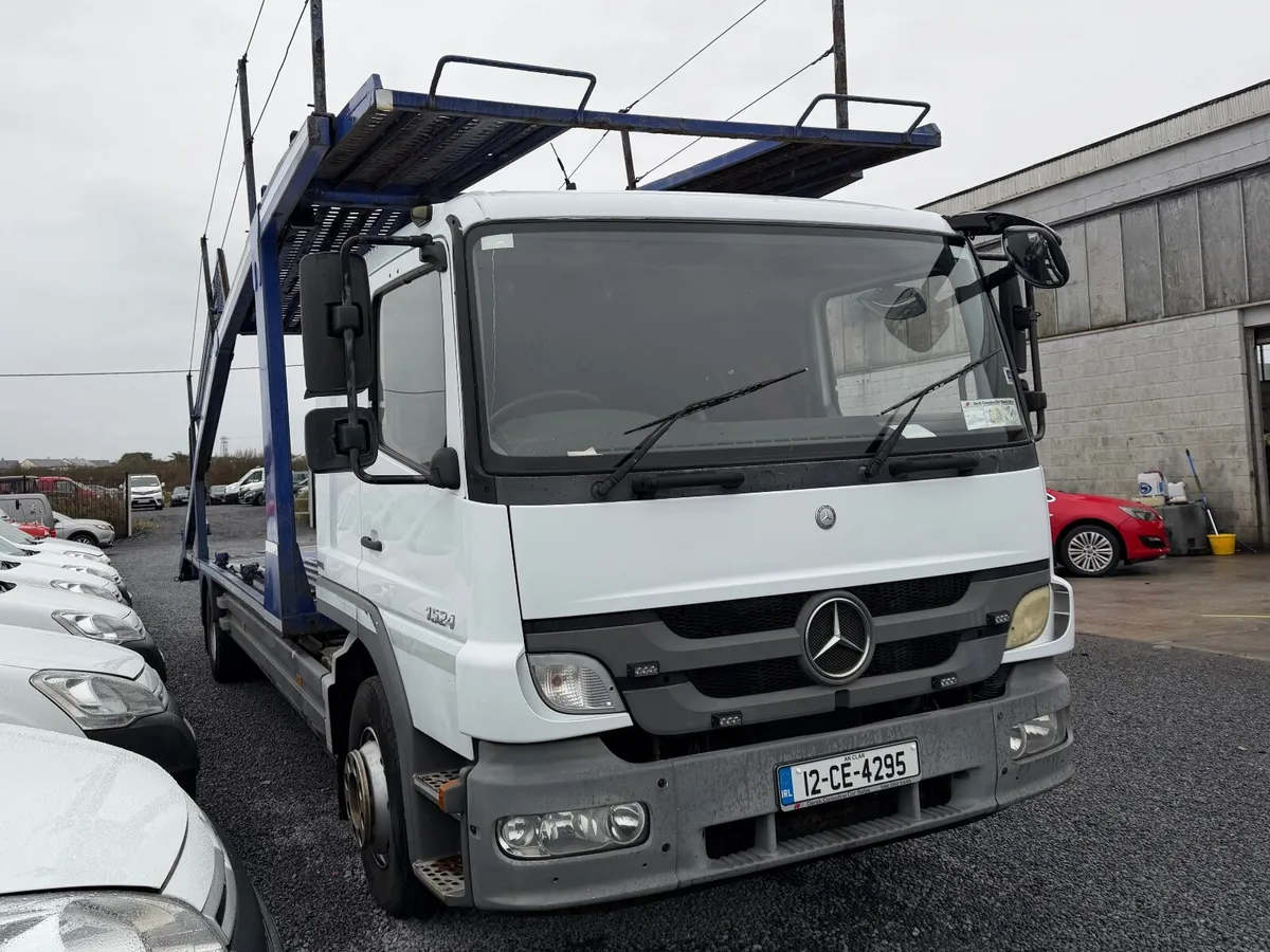 Mercedes-Benz 3 Car Transporter - Image 3