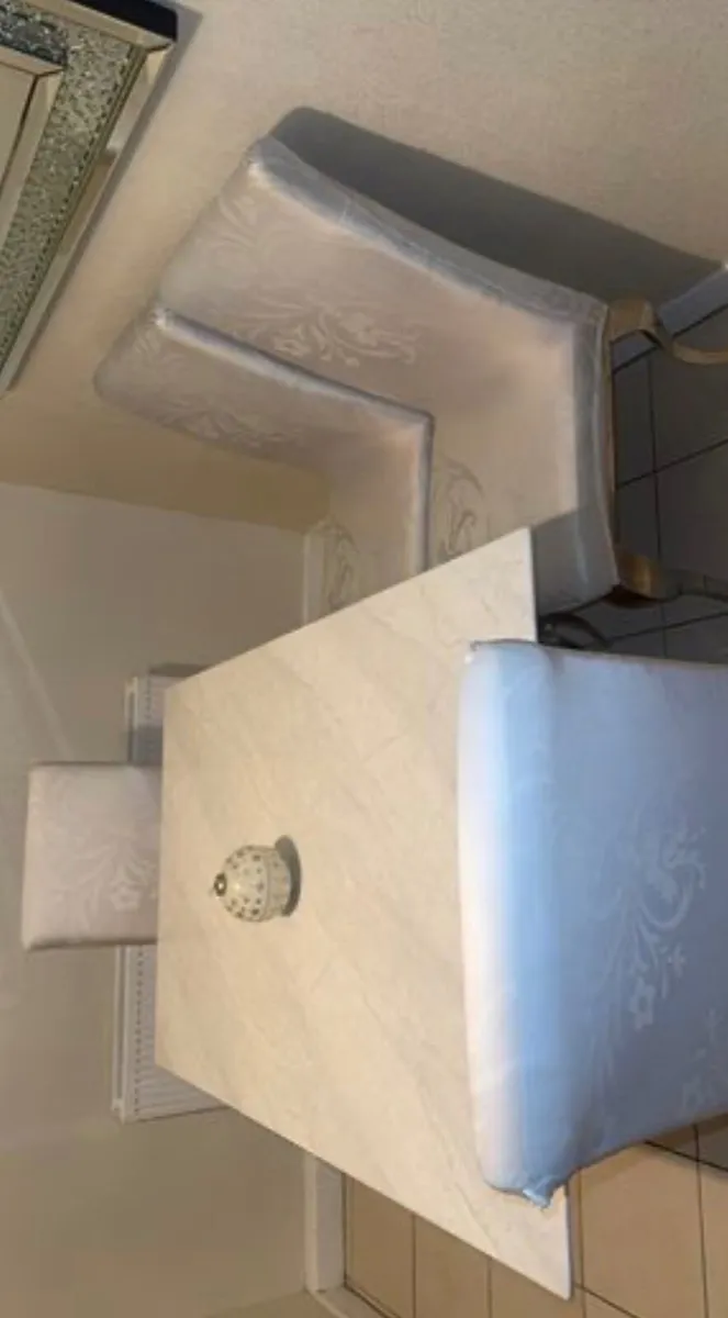 Marble table and 4 chairs - Image 3