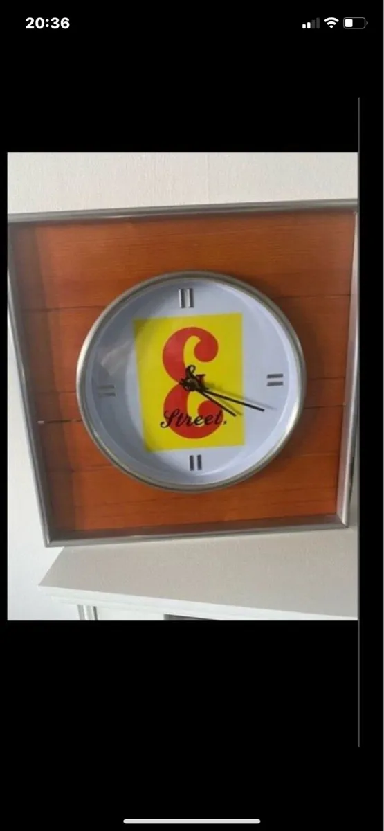 J&B Scotch Whisky Bar Clock - Image 1