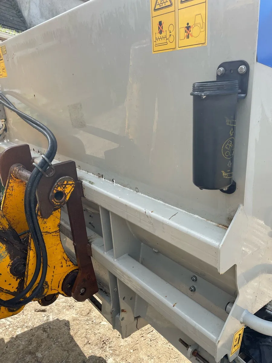 Shelbourne Reynolds - Image 2