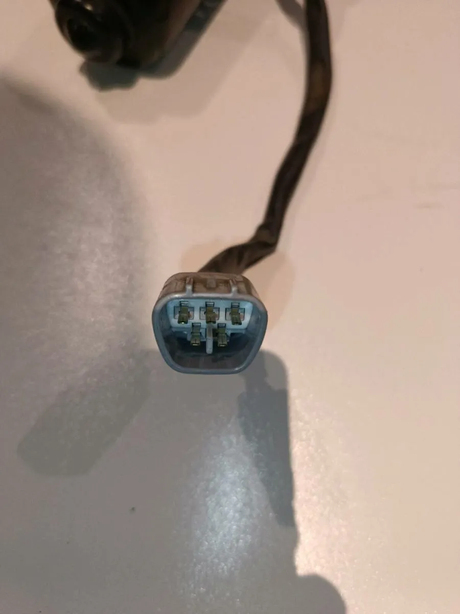 Toyota Carina E Wiper Motor. ( LHD) - Image 3