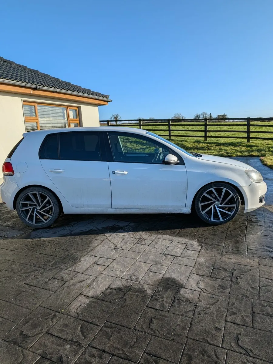 Volkswagen Golf 2011 - Image 3