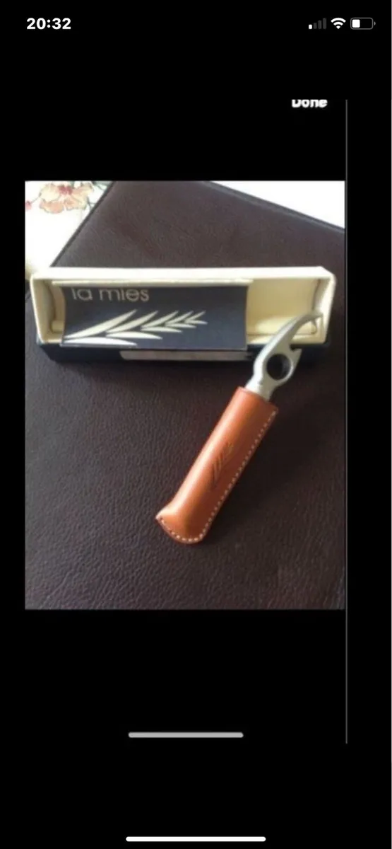 Corkscrew & Bottle Opener in Leather Case - Image 2