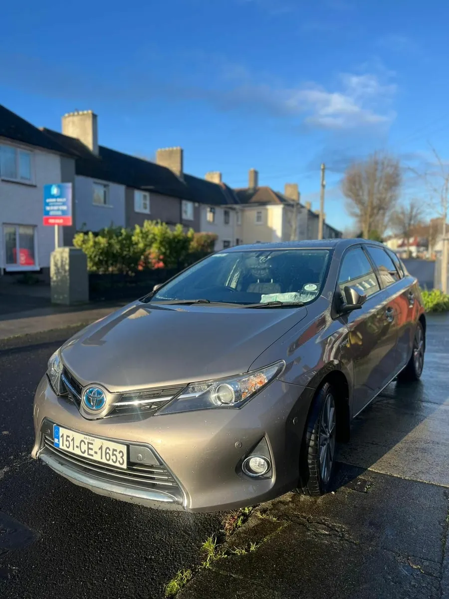Toyota Auris 2015 - Image 1
